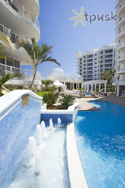 Фото отеля Mantra Phoenician Broadbeach 4* Золотой Берег Австралия экстерьер и бассейны