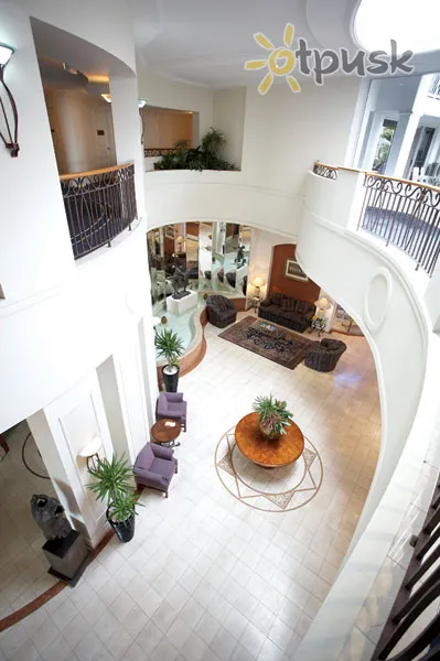 Фото отеля Mantra Phoenician Broadbeach 4* Золотой Берег Австралия лобби и интерьер