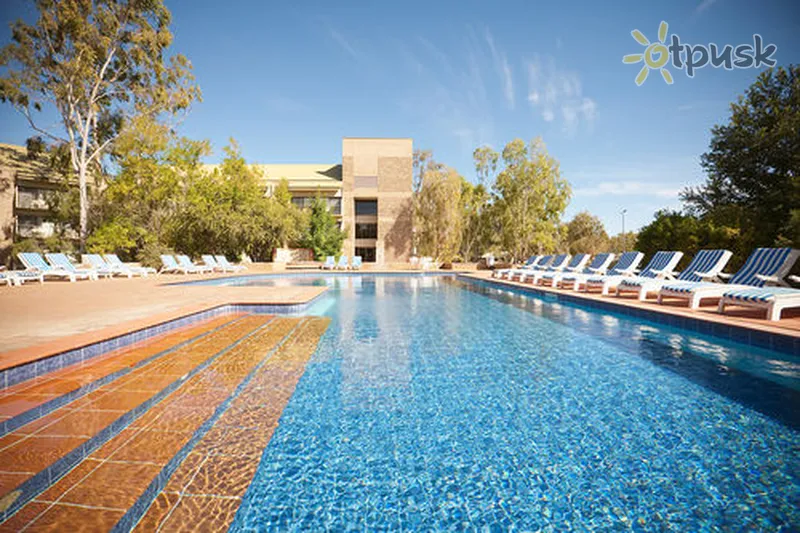 Фото отеля Crown Plaza Alice Springs 4* Alise Springsa Austrālija ārpuse un baseini