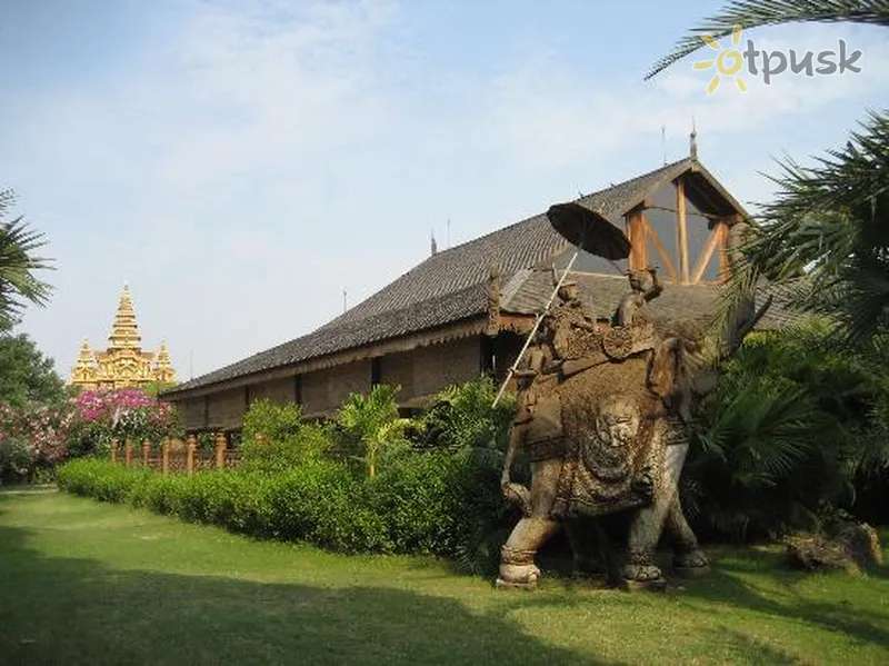 Фото отеля The Hotel at Tharabar Gate 3* Баган Мьянма экстерьер и бассейны