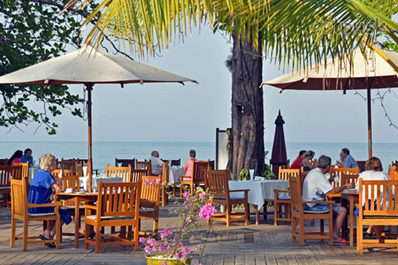 Фото отеля Thande Beach Hotel 3* Нгапали Мьянма бары и рестораны