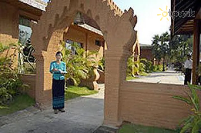 Фото отеля Myanmar Treasure Resort Bagan 4* Баган Мьянма экстерьер и бассейны