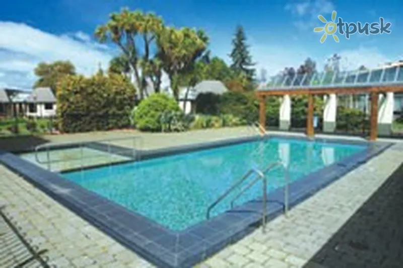 Фото отеля Distinction Te Anau Hotel & Villas 4* Te Anau Jaunzēlande ārpuse un baseini