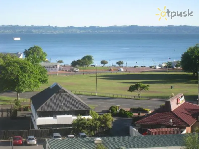 Фото отеля Novotel Rotorua Lakeside 4* Роторуа Новая Зеландия экстерьер и бассейны