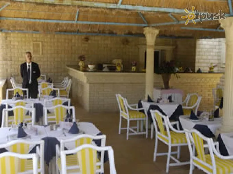 Фото отеля Sun Holiday Beach Club 2* Nabeuls Tunisija bāri un restorāni