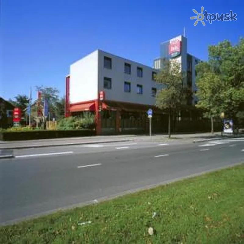 Фото отеля Ibis Utrecht 3* Утрехт Нідерланди екстер'єр та басейни