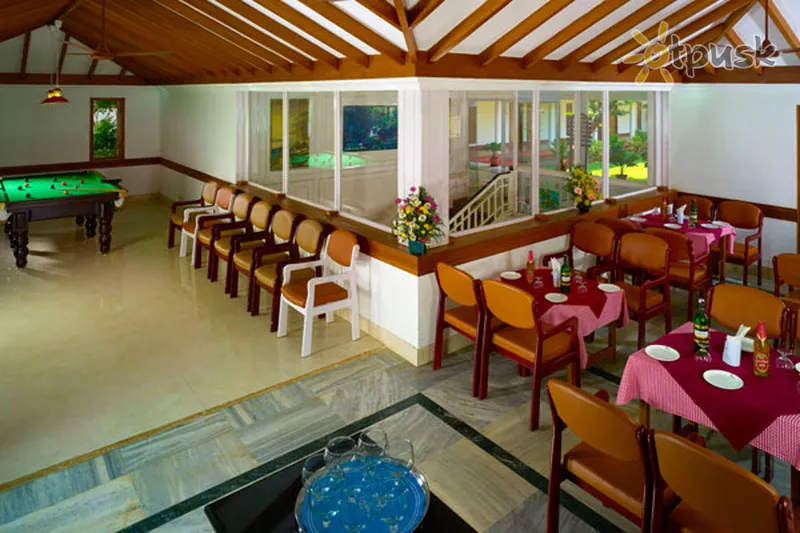Фото отеля Samudra Hotel 3* Kerala Indija barai ir restoranai
