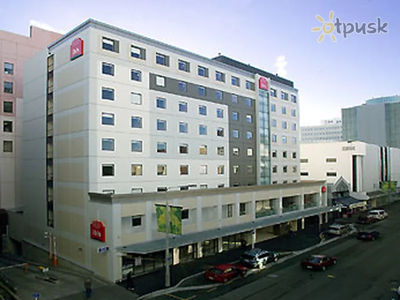 Фото отеля Ibis Christchurch 3* Крайстчерч Новая Зеландия экстерьер и бассейны