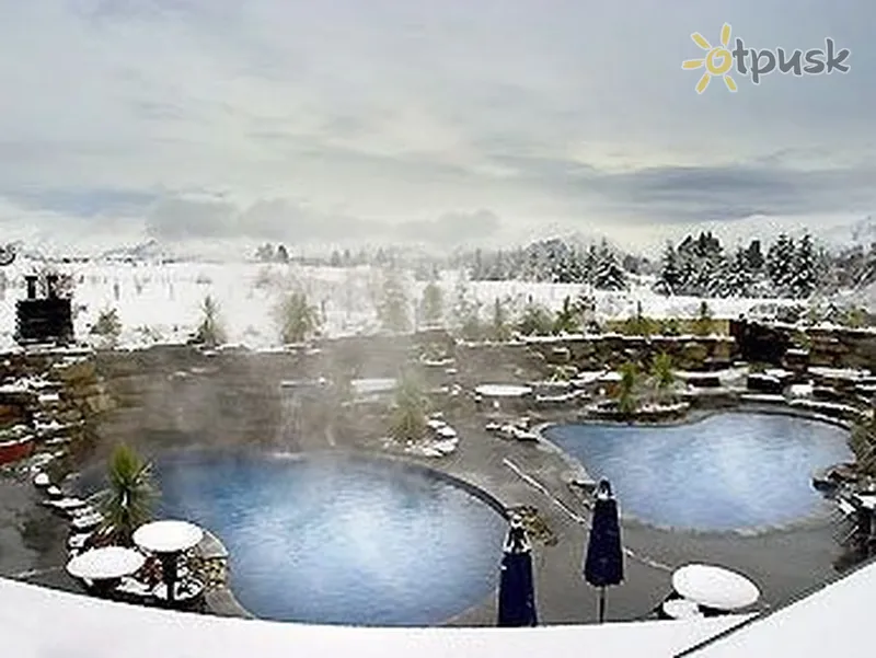 Фото отеля Grand Mercure Oakridge Resort Lake Wanaka 4* Ванака Новая Зеландия экстерьер и бассейны