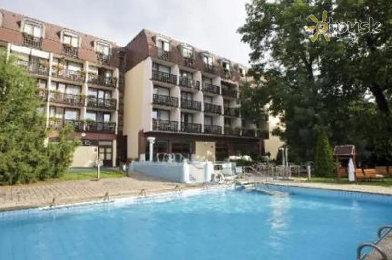 Фото отеля Ensana Thermal Sarvar Health Spa Hotel 4* Шарвар Угорщина екстер'єр та басейни