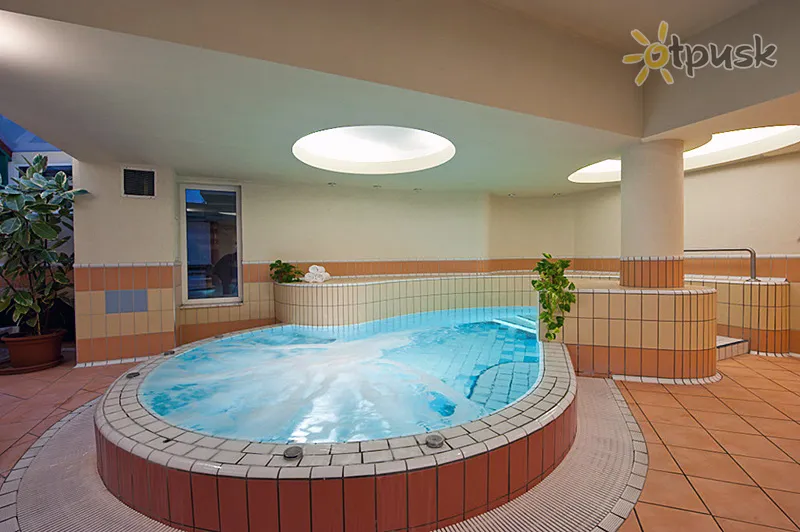 Фото отеля Palace Hotel Heviz 4* Хевіз Угорщина екстер'єр та басейни