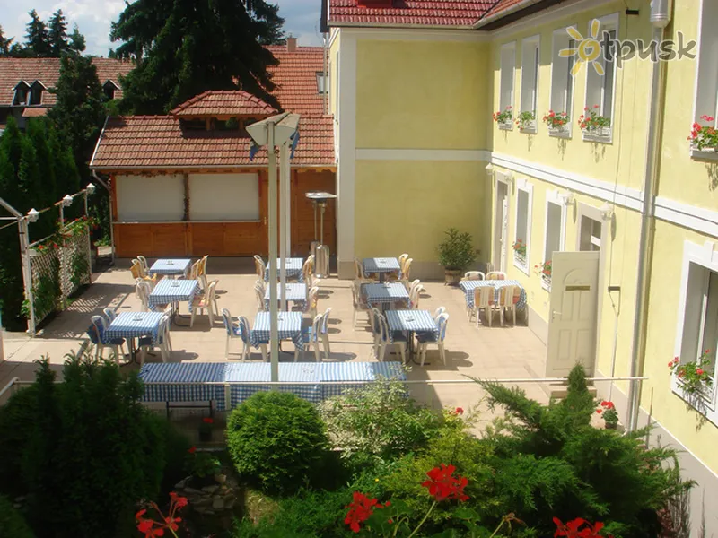 Фото отеля Hotel Korona 4* Эгер Венгрия экстерьер и бассейны
