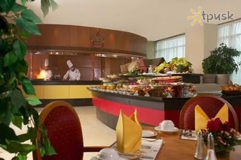 Фото отеля Coronade Kuala Lumpur 4* Куала Лумпур Малайзія бари та ресторани