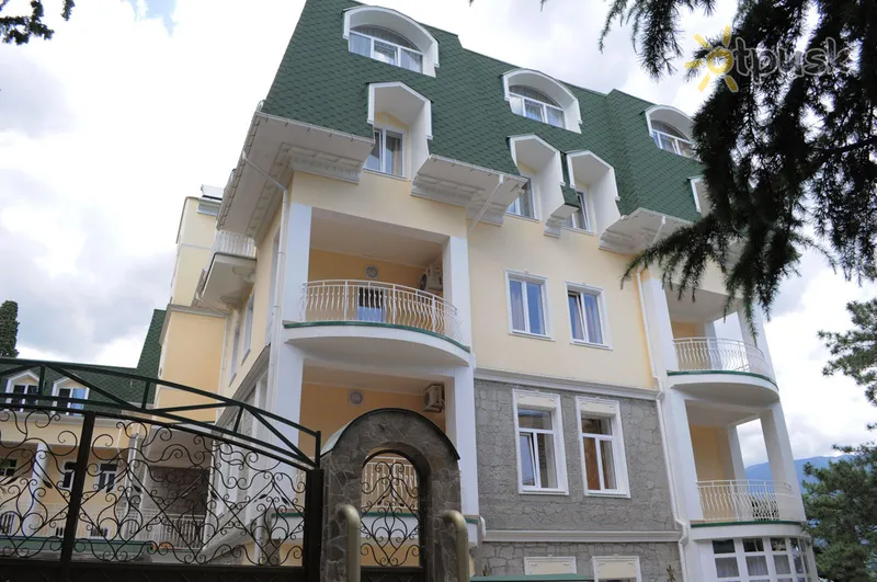 Фото отеля Империал 2011 3* Jalta Krima ārpuse un baseini