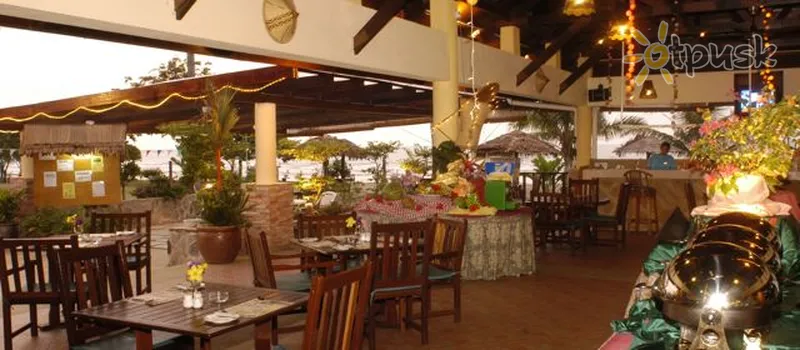 Фото отеля Beringgis Beach Resort & Spa 3* Кота Кинабалу Малайзия бары и рестораны