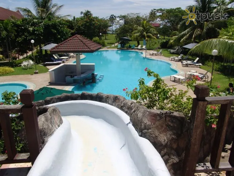 Фото отеля Beringgis Beach Resort & Spa 3* Кота Кінабалу Малайзія екстер'єр та басейни