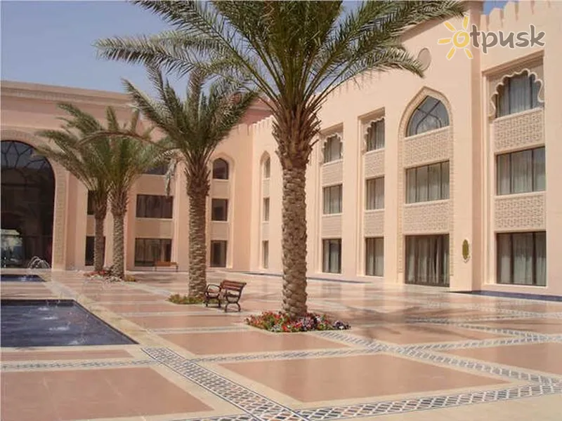 Фото отеля Shangri-La Al Husn 5* Маскат Оман екстер'єр та басейни
