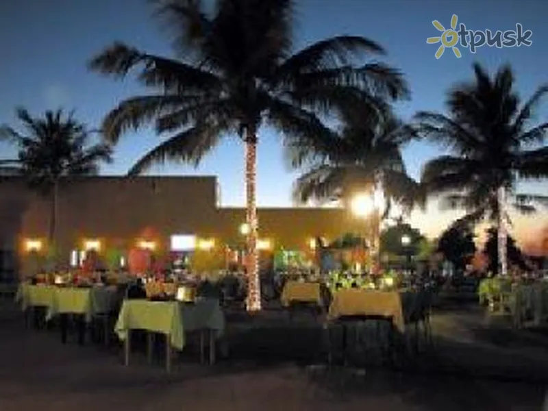 Фото отеля Al Sawadi Beach 4* Маскат Оман бари та ресторани
