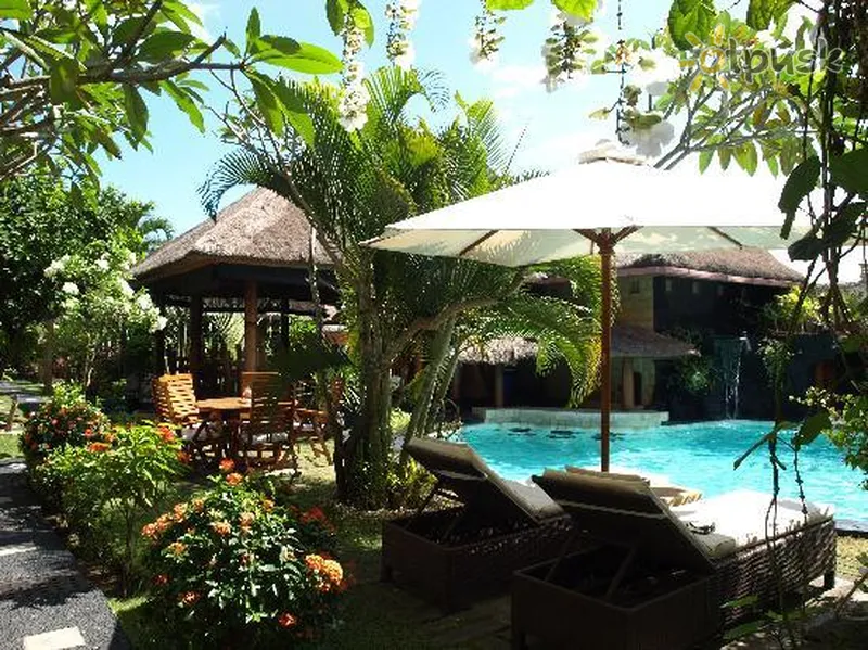 Фото отеля Puri Madawi Hotel 3* Семиньяк (о. Бали) Индонезия экстерьер и бассейны