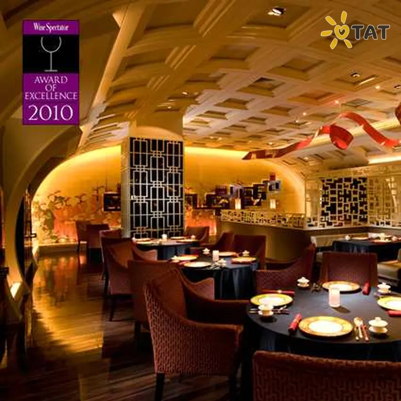 Фото отеля Hilton Beijing Wangfujing 5* Пекін Китай бари та ресторани