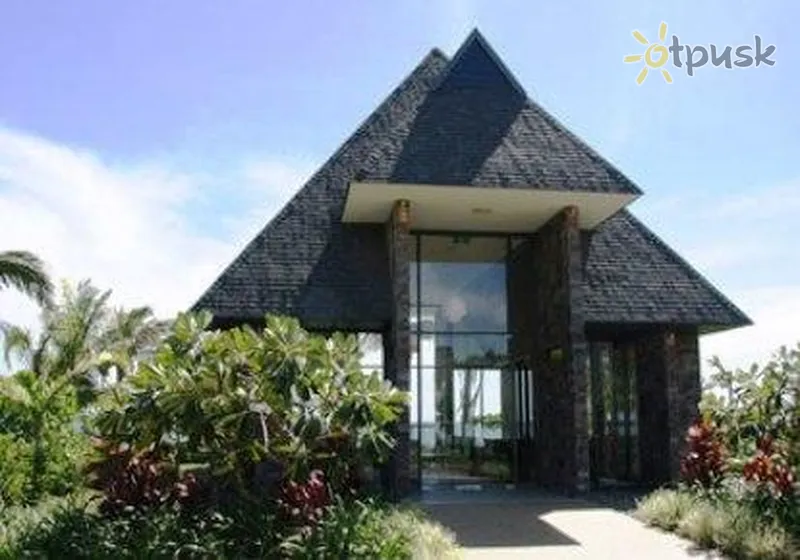 Фото отеля InterContinental Fiji Golf Resort & Spa 5* Вити-Леву Фиджи экстерьер и бассейны