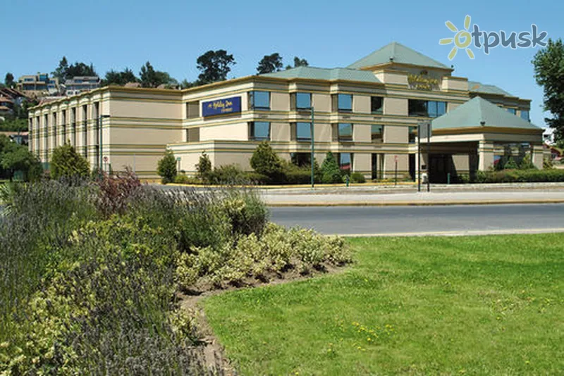 Фото отеля Holiday Inn Express Concepcion 3* Сан-Педро-де-Атакама Чили экстерьер и бассейны