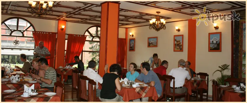 Фото отеля Manang 3* Катманду Непал бары и рестораны