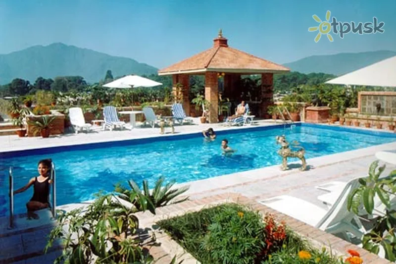 Фото отеля Radisson Hotel Kathmandu 5* Катманду Непал екстер'єр та басейни