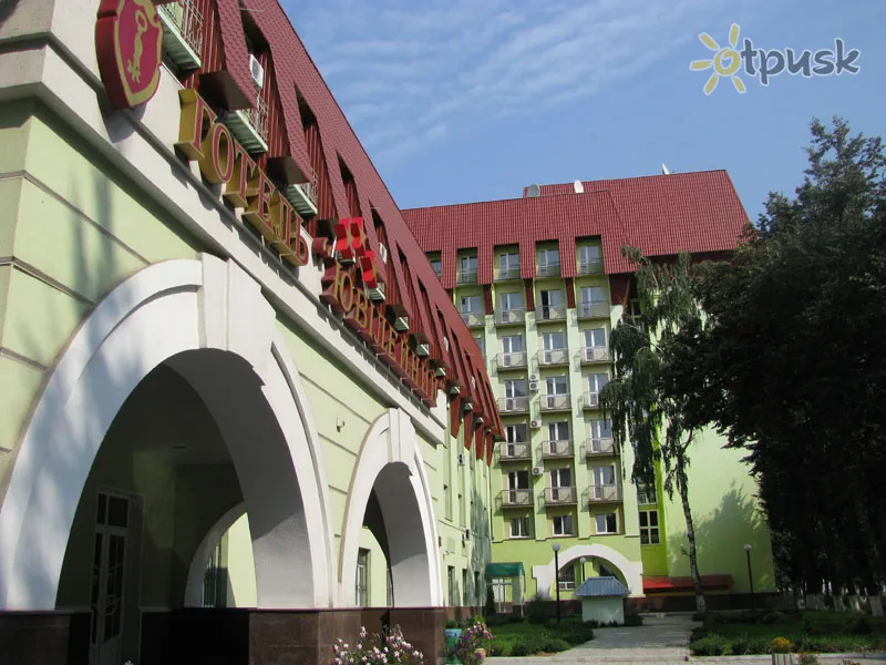 Фото отеля Юбилейная 3* Сумы Украина экстерьер и бассейны