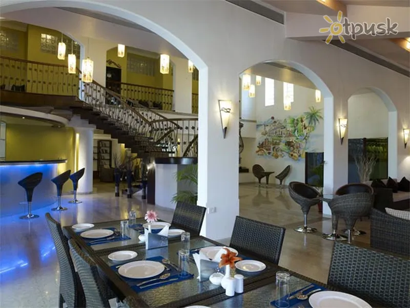 Фото отеля 10 Calangute Hotel 3* Северный Гоа Индия бары и рестораны