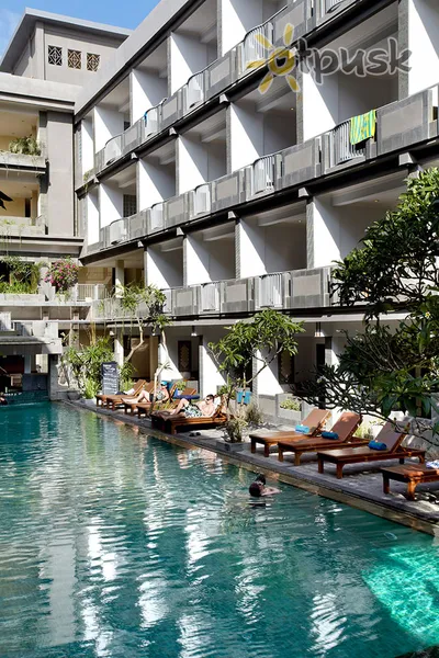 Фото отеля Champlung Mas Hotel 3* Кута (о. Бали) Индонезия экстерьер и бассейны