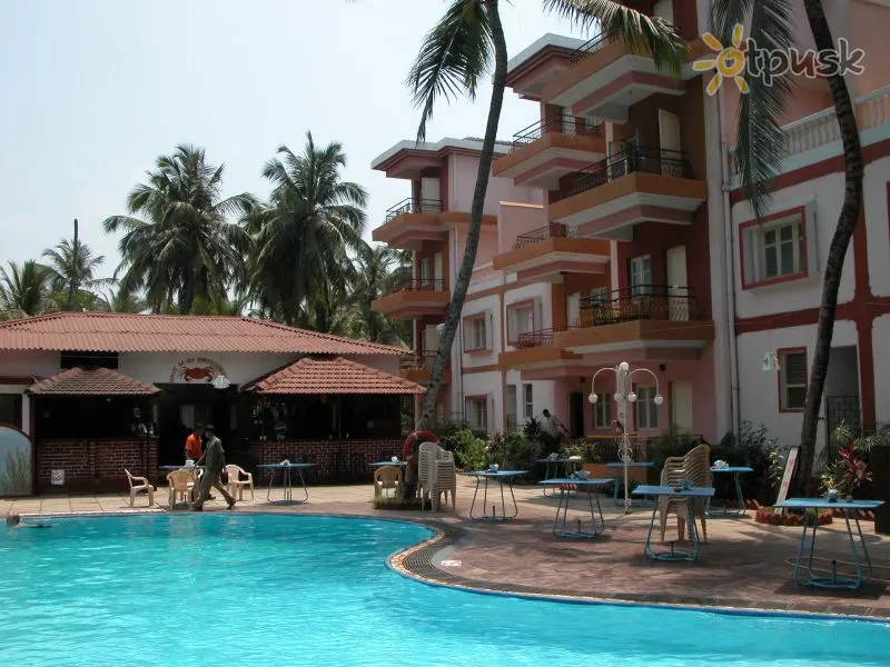 Фото отеля Dona Terezinha Hotel 2* Северный Гоа Индия экстерьер и бассейны