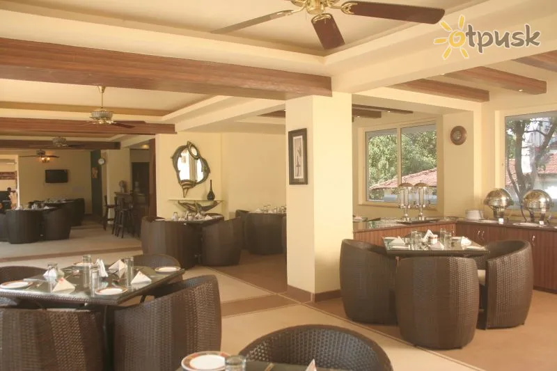 Фото отеля Meraden La Oasis 3* Північний Гоа Індія бари та ресторани