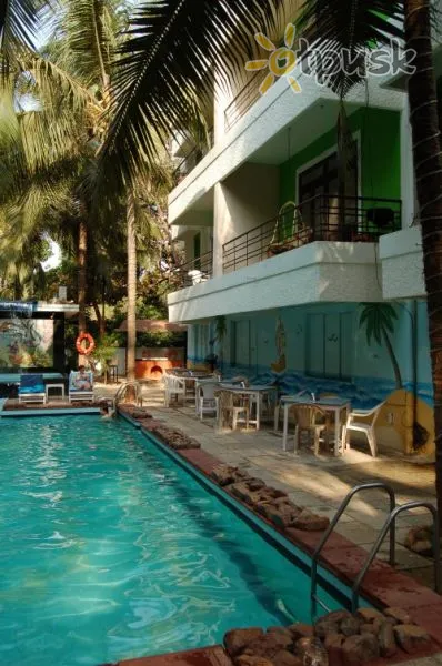 Фото отеля Townhouse Resort Candolim 3* Šiaurės Goa Indija išorė ir baseinai