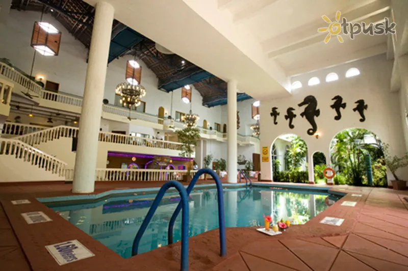 Фото отеля Majorda Beach Resort 5* Південний Гоа Індія екстер'єр та басейни
