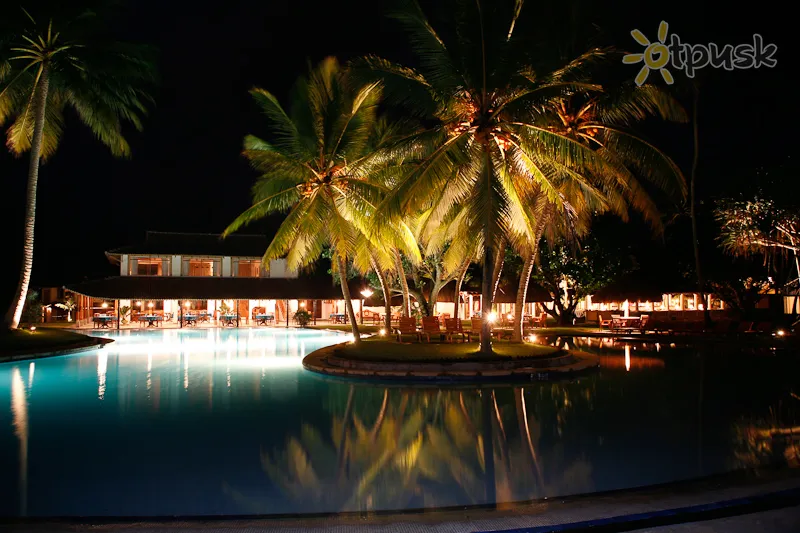 Фото отеля Kosgoda Beach Resort 4* Kosgoda Šri Lanka išorė ir baseinai