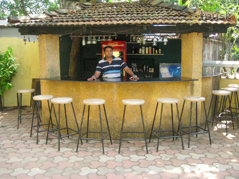 Фото отеля Riverside Hotel 2* Šiaurės Goa Indija barai ir restoranai