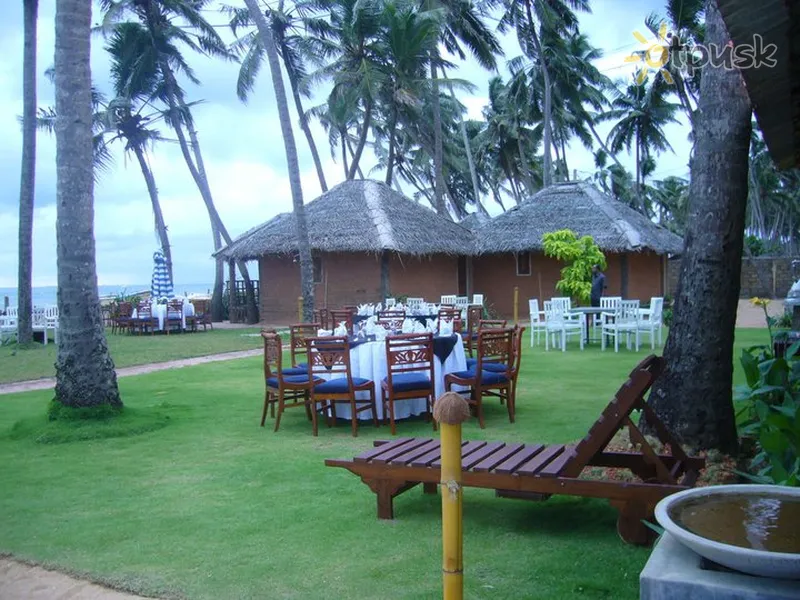 Фото отеля Saffron Beach Hotel 2* Ваддува Шрі Ланка екстер'єр та басейни