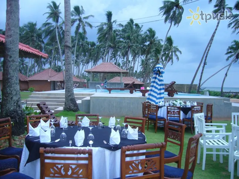 Фото отеля Saffron Beach Hotel 2* Wadduwa Šri Lanka barai ir restoranai