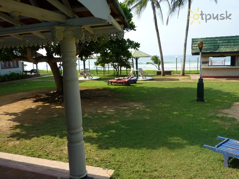 Фото отеля Sunils Beach Hotel (отель закрыт) 2* Hikaduva Šrilanka ārpuse un baseini
