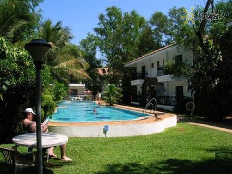 Фото отеля Vila Goesa Beach Resort 3* Северный Гоа Индия экстерьер и бассейны