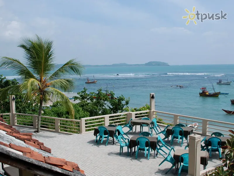 Фото отеля Bay Beach Hotel 2* Weligama Šrilanka ārpuse un baseini