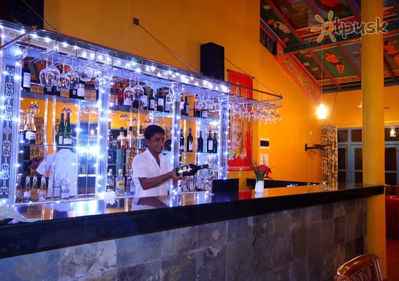 Фото отеля Palace Mirissa 3* Велигама Шри-Ланка бары и рестораны