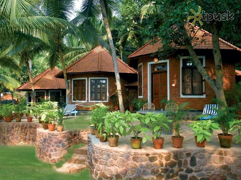 Фото отеля Manaltheeram Ayurveda Beach Village 3* Керала Индия экстерьер и бассейны