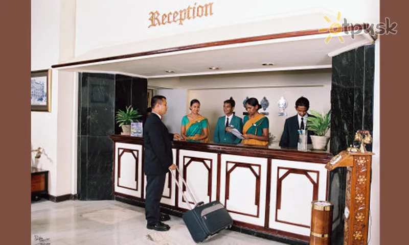 Фото отеля Grand Oriental Hotel 3* Kolombas Šri Lanka fojė ir interjeras