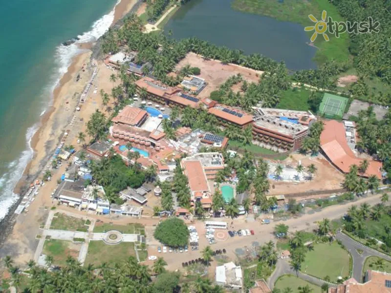 Фото отеля Uday Samudra Leisure Beach Hotel & Spa 5* Керала Індія екстер'єр та басейни