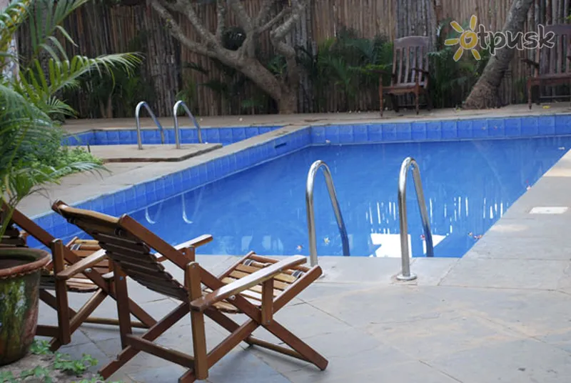 Фото отеля Banyan Tree Courtyard 2* Північний Гоа Індія екстер'єр та басейни