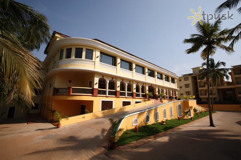Фото отеля Country Inn & Suites by Radisson 5* Северный Гоа Индия экстерьер и бассейны