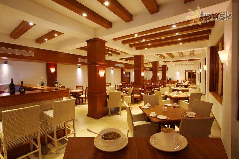 Фото отеля Country Inn & Suites by Radisson 5* Šiaurės Goa Indija barai ir restoranai
