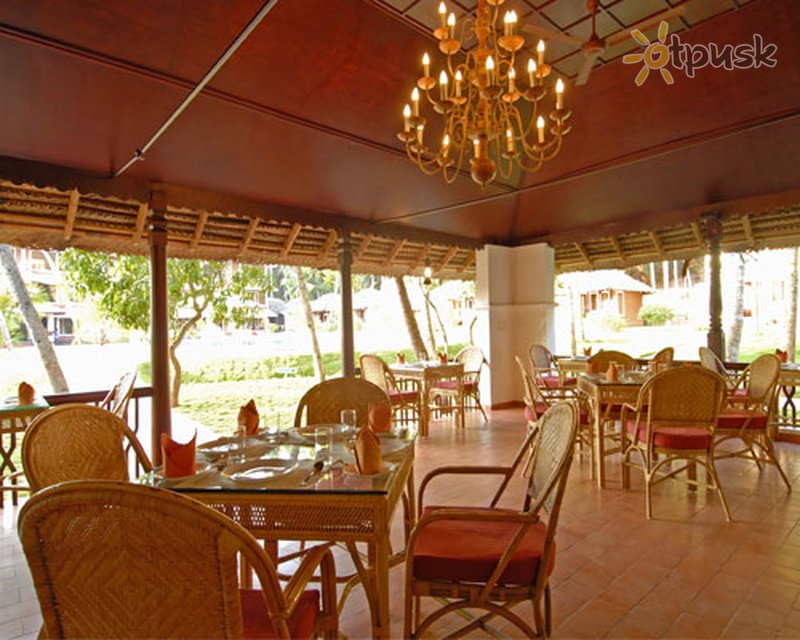 Фото отеля Abad Harmonia 3* Керала Индия бары и рестораны